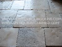 ANTIQUE DALLAGE EN PIERRE DE BOURGOGNE ANCIENS DE RèCUPERATION,EST COUPèE à 3 CM.POUR INTèRIEUR,800 M2 à DISPOSITION.<br>
MATèRIAUX ANCIENS,DALLES DE BOURGOGNE ANCIENS.