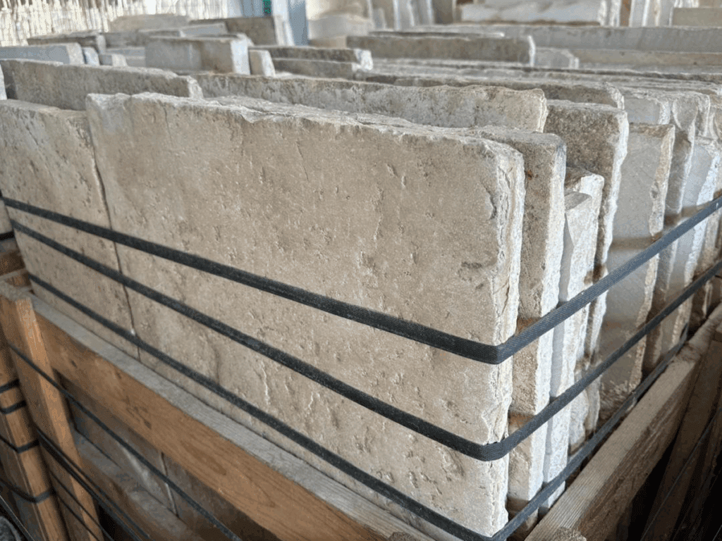 Antique Dalle De Bourgogne